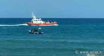 Migranti: sbarco a Crotone, arrivati in 78 - Agenzia ANSA