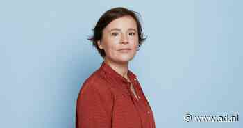 Ik moet Wolf helpen bij het loslaten, samen halen we zijn hand uit die van Jan - AD.nl