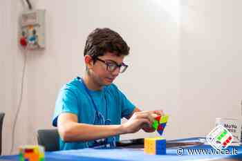 Il giovane Giacomo Amati porta a Carpi una gara nazionale di... Cubo di Rubik - Voce.it