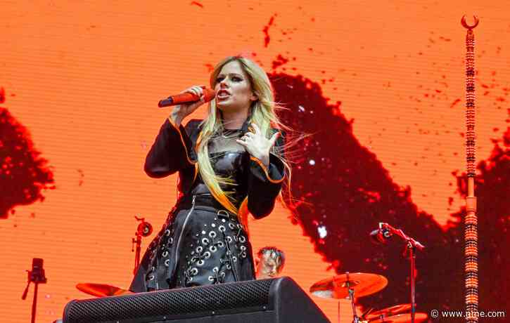 Avril Lavigne reflects on early career: “I didn’t want to be all bubblegum pop”