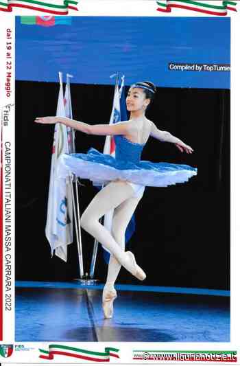 Danzatrici albenganesi in luce a Massa Carrara - Liguria Notizie