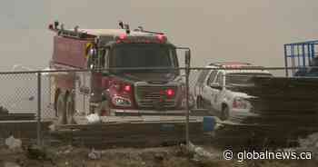 Fire breaks out at recycling plant east of Calgary - Global News