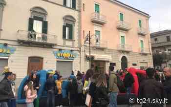 Primo maggio, pienone a Termoli tra spiaggia e musica - Sky Tg24