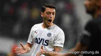 Ex-Weltmeister Özil will Vertrag bei Fenerbahçe erfüllen