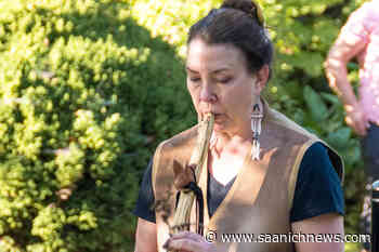 Intimate musical performances await evening visitors to Saanich park – Saanich News - Saanich News