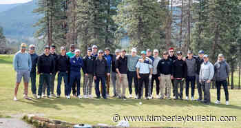 Old Nitros donate to local hockey player - Kimberley Bulletin