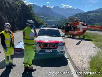 Bolzano, l’auto sul guard rail e il volo di cento metri nella scarpata: morte due donne - Corriere