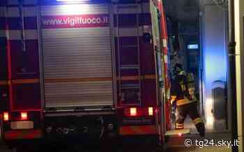 Bergamo, incendio in una ditta e nella casa del proprietario - Sky Tg24