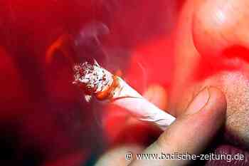 Fahrradstreife ertappt Joint-Raucher in Breisach - Breisach - Badische Zeitung