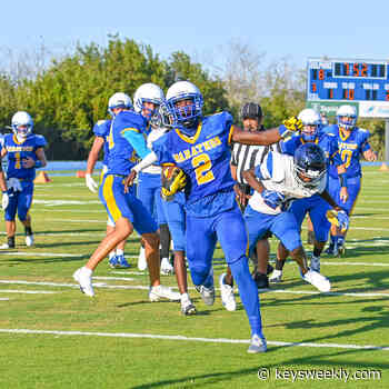 IN PICTURES: MARATHON FOOTBALL BEATS PALM GLADES IN SPRING GAME - Florida Keys Weekly