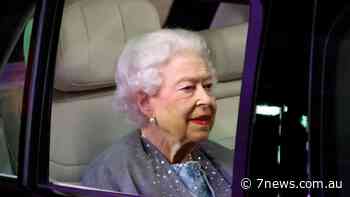 Queen caught in mid-air drama: Buckingham Palace responds - 7NEWS