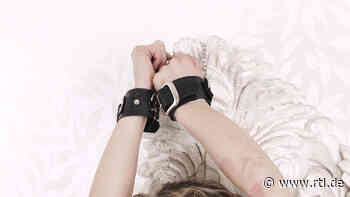 Winterthur: Fremd gegangen! Polizei muss Mann von Handschellen befreien - RTL Online