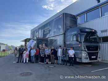 Schüler besuchen M+E Info Truck bei Berger in Ottobeuren - Memmingen / Unterallgäu - B4B Schwaben