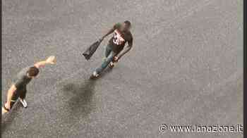 Firenze, paura a Porta a Prato: violenta lite per strada, un accoltellato - LA NAZIONE