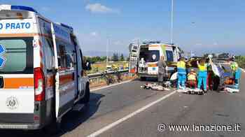 Prato, ciclista crolla in strada per un malore. Trasportato a Careggi in codice rosso - LA NAZIONE
