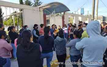 Exigen destitución de Azucena Hernández, directora de primaria en Chignahuapan - El Sol de Puebla