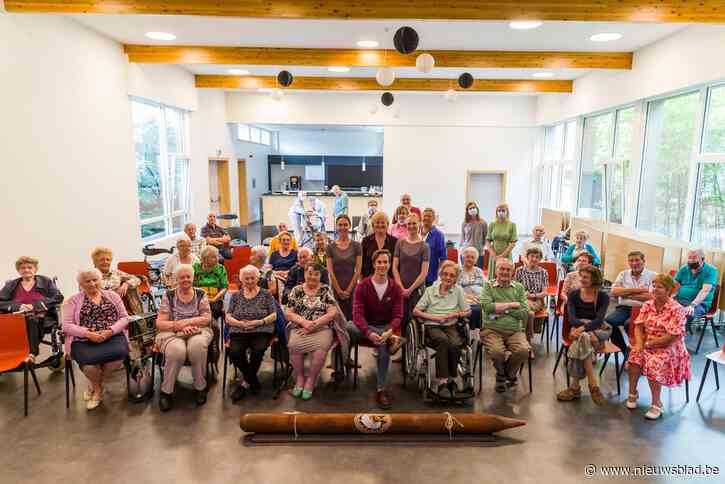 Productieteam Cogétama ontmoet ex-sigarenmaaksters