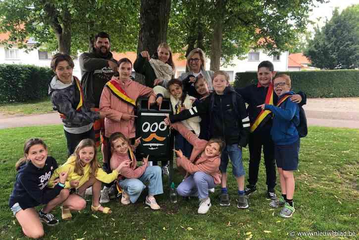 Kidsclub pimpt vuilnisbakken en deelt spaakreflectoren uit: “We willen zwerfvuil tegengaan”