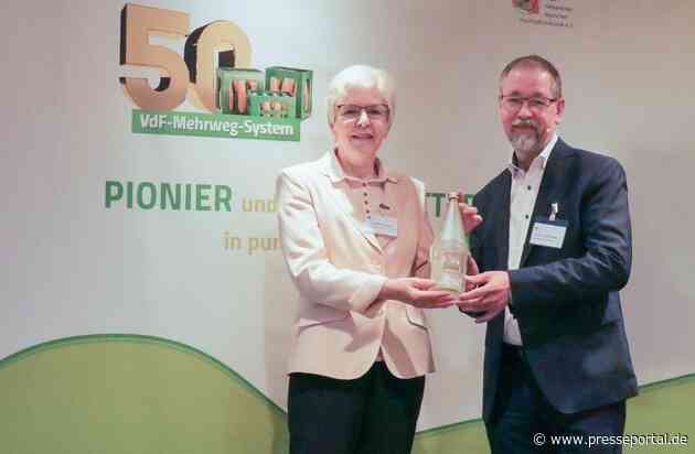 Nachhaltigkeitserfolg: Bundesernährungsministerium erhält einmilliardste VdF-Mehrweg-Flasche