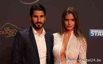 Gal Refaelov zwaait Anderlecht-fans uit in veel te kleine bikini: 'Niet normaal!' - Voetbal24.be