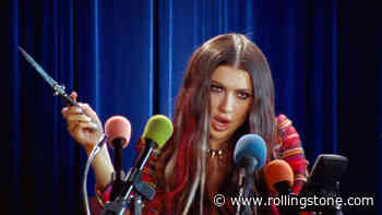 Leah Kate Gives a Post-Breakup Press Conference in ’10 Things I Hate About You’ Video