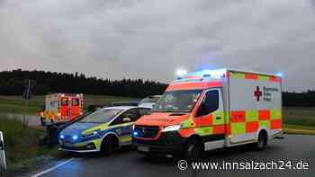 Auto überschlägt sich auf der St2086 in Neumarkt-St. Veit