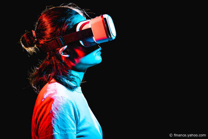 Apple’s VR headset needs to be a hit — for itself and for the VR industry - Yahoo Finance