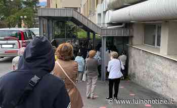 Luino, «Un'ora e mezza in coda al Punto Prelievi, senza prenotazioni servizio peggiorato» - Luino Notizie