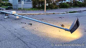 Auto abbatte un palo della luce, poi si schianta contro un muro: ferito un ragazzo - BresciaToday