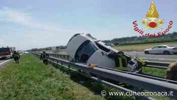 Rallentamenti tra Fossano e Marene per incidente fra due auto in A6: 2 feriti lievi - Cuneocronaca.it