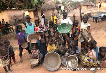 Cumberland teacher, students reach around globe to build library - Press Herald