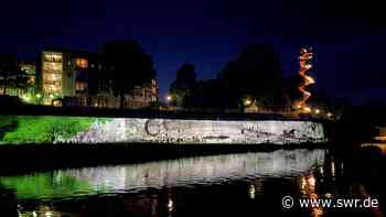 Berblinger-Fest Ulm: Digital Wall an der Stadtmauer begeistert - SWR Aktuell