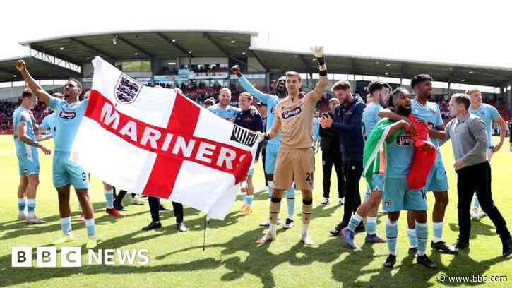 Grimsby Town: Donations to help fans get to play-off final - BBC