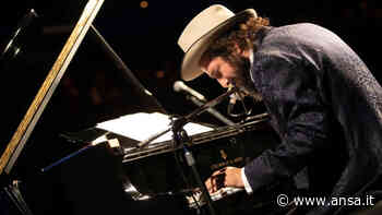 Vinicio Capossela in concerto al Teatro Comunale di Modena - Agenzia ANSA