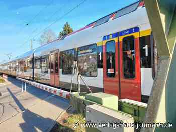 Steinen - Keine Modellierung bei Bahnübergang - www.verlagshaus-jaumann.de
