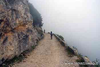 Schio, a ottant'anni scivola e ruzzola per 50 metri sulla strada degli Scarubbi: in ospedale - La Piazza