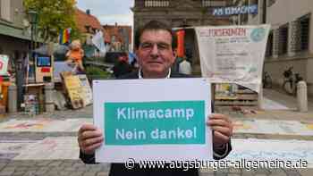 Augsburg: Der Augsburger Kurt Späth führt eine Ein-Mann-Demo gegen das Klimacamp | Augsburger Allgemeine - Augsburger Allgemeine