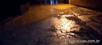 Atualização: Rio Tubarão já avança sobre rua em Capivari de Baixo - HC Notícias