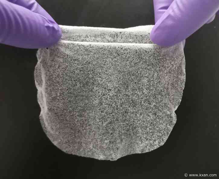 Texas researchers farm water from thin air