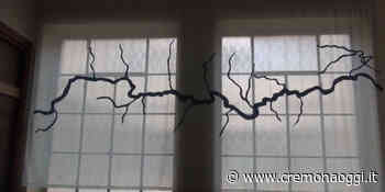 A Palazzo Comunale esposta l'opera "Fragili rive" - CremonaOggi