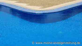 Vierjähriger fällt in Pool und droht zu ertrinken - zum Glück ist Nachbarsjunge in der Nähe
