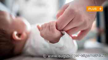 Mit Baby ins Ausland gezogen: Mutter wegen Kindesentziehung vor Gericht