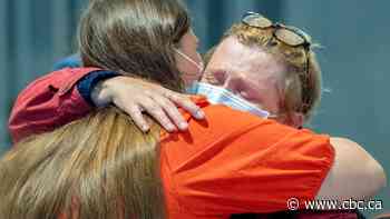 Feds announce one-time $3,000 payment for Ukrainians taking refuge in Canada