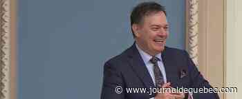 [VIDÉO] Mario Pelchat chante dans le salon Bleu: le chanteur a été honoré pour ses 40 ans de carrière