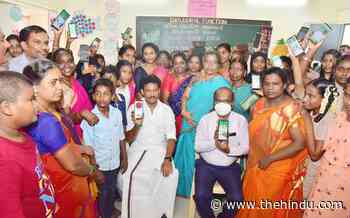 Reading marathon launched under Illam Thedi Kalvi scheme - The Hindu