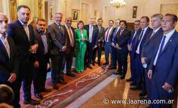 Ziliotto viajó a Buenos Aires para presentarle al presidente el proyecto de reforma de la Corte - La Pampa La Arena