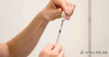 Tijdelijk drukker in vaccinatiecentrum door extra boosterprik voor kwetsbare personen - Het Laatste Nieuws