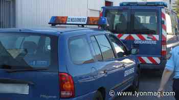 Près de Lyon : un homme armé se retranche à son domicile - Lyon Mag