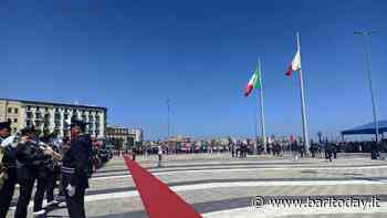 Cerimonia al Sacrario militare e alzabandiera in piazza Diaz, Bari celebra la Festa della Repubblica - BariToday