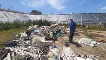 Crotone: Rifiuti speciali abbandonati nella vasca di acque irrigue in Contrada Campolongo - Fantapol News
